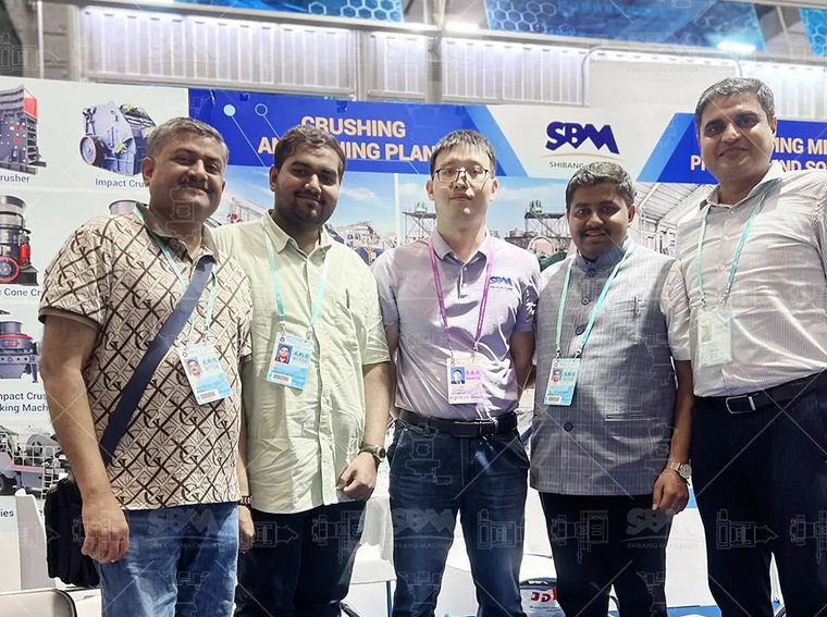 bauma CHINA 2024: từ gian triển lãm triển lãm tới xưởng sản xuất chỉ một chặng xe - ảnh 2